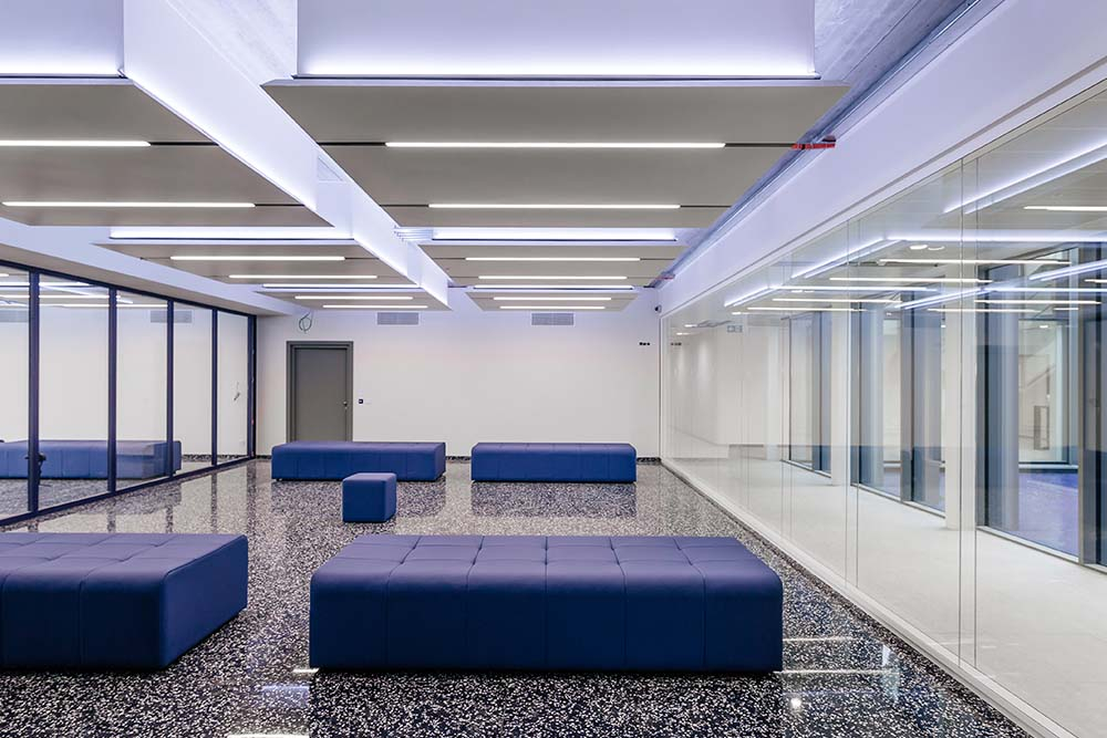 Politiekantoor, Coutrai- Image Maars Jansen Living Walls